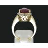 Золотое кольцо с бриллиантами и рубином.